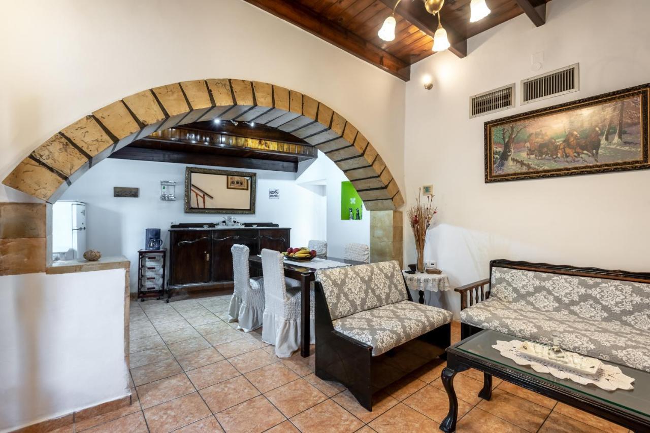 Aroni Cretan Comfortable House - Hamam Suites Aroni Exterior photo